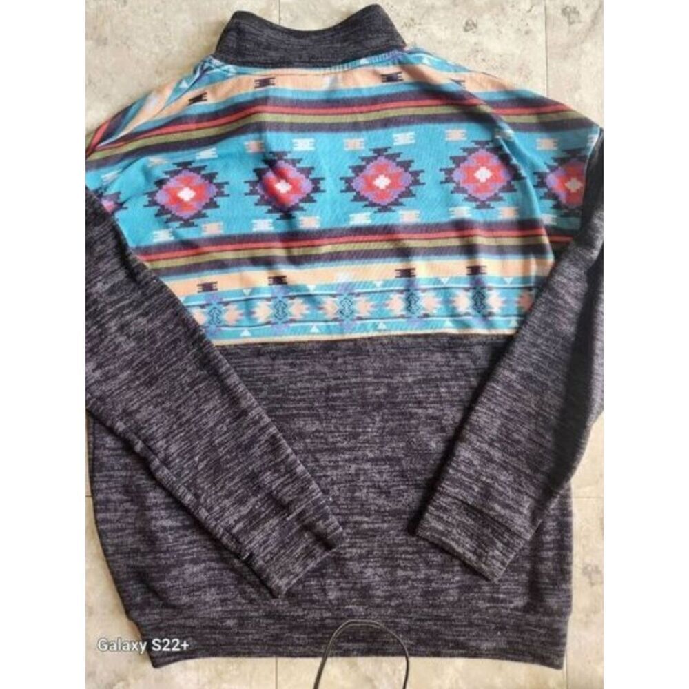 O10 Quarter zip heather gray athletic shirt w pockets & Southwestern design - Picture 5 of 7